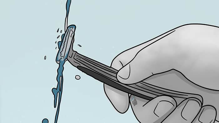 rinse your razor