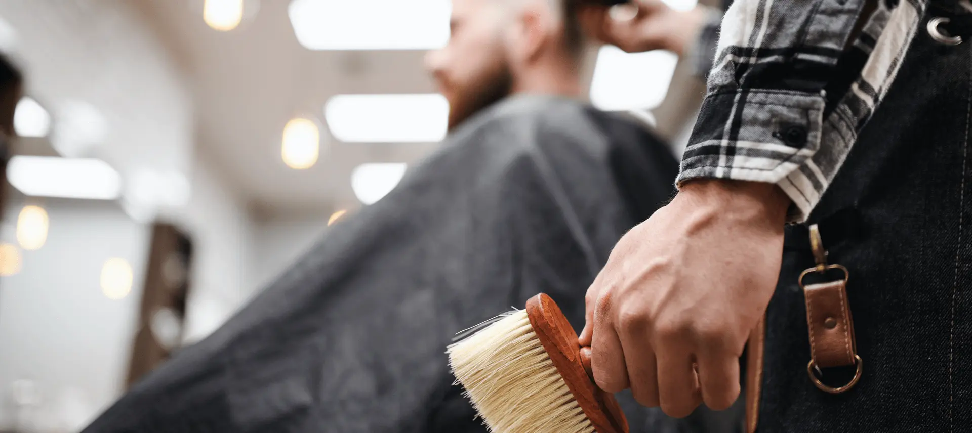How to Use a Beard Brush Without Causing Breakage or Beard Dandruff